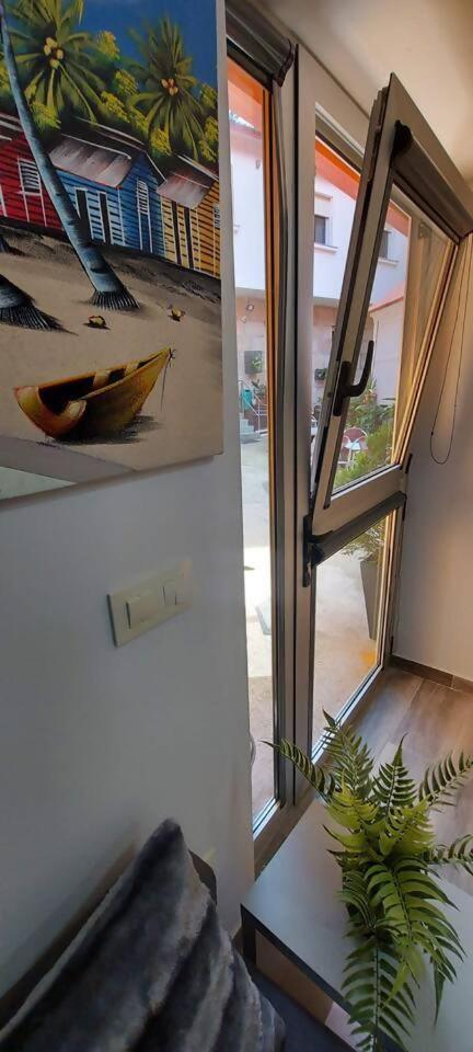 Appartement Con Patio Cerca De La Playa *